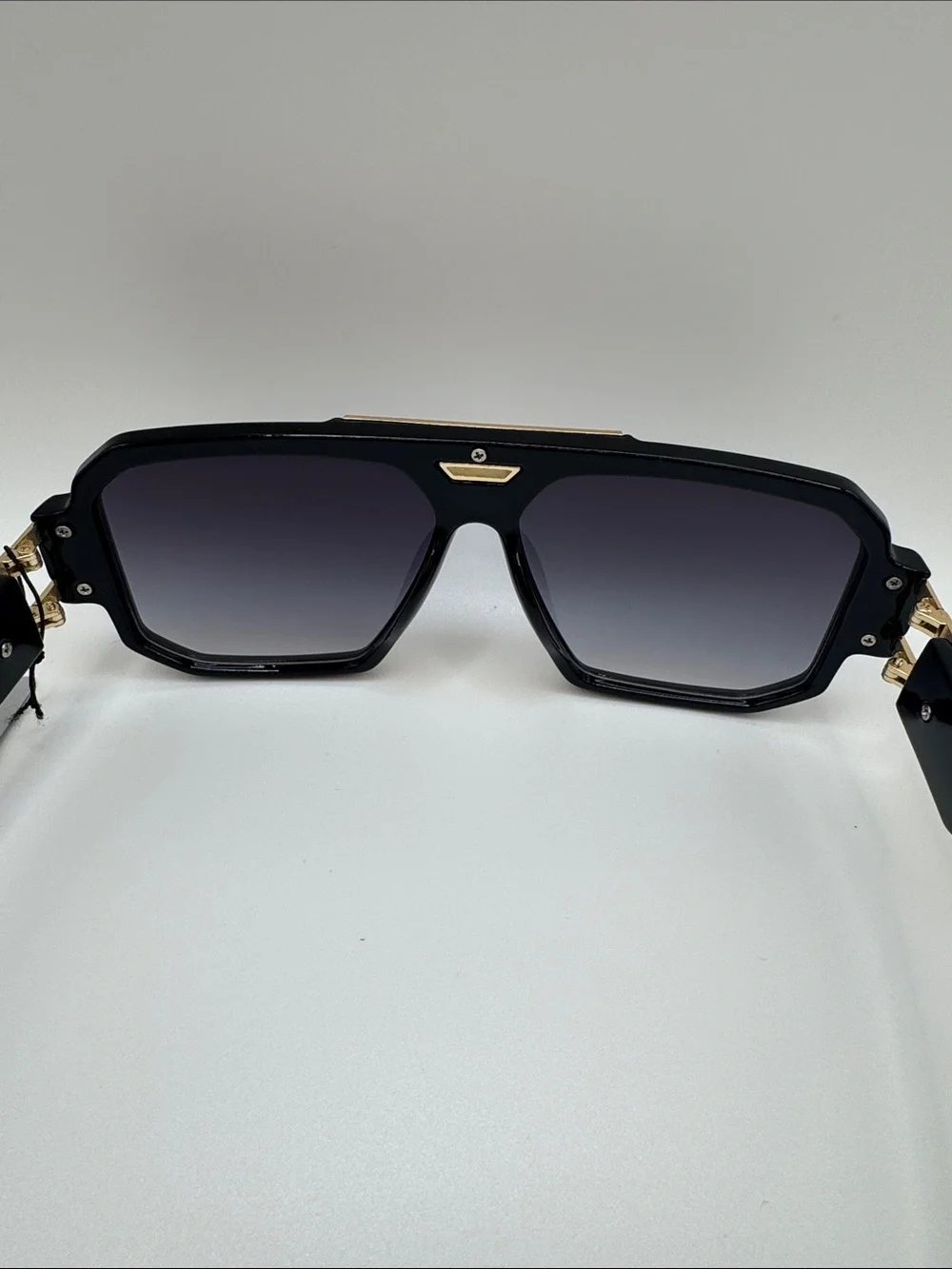 N/A stylish black